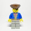 Lego Minifigur PI008 Pirate Blue Jacket Vorderansicht